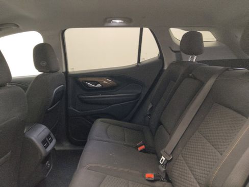 Used 2021 GMC Terrain SLE FWD image 18