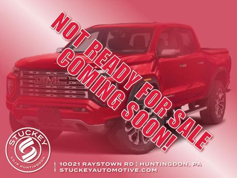 Used 2023 GMC Canyon Denali AWD/4WD image 1