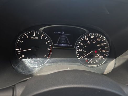 Used 2018 Nissan Pathfinder SV AWD/4WD image 22