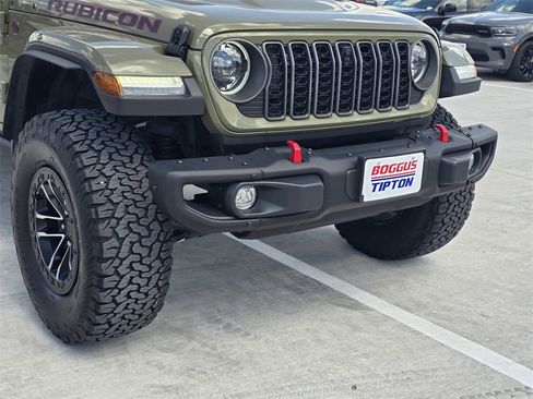 Used 2025 Jeep Wrangler Unlimited Rubicon image 9