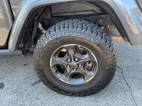 Used 2021 Jeep Gladiator Rubicon AWD/4WD image 7