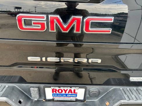 Used 2022 GMC Sierra 1500 Elevation w/ Elevation Premium Package AWD/4WD image 31