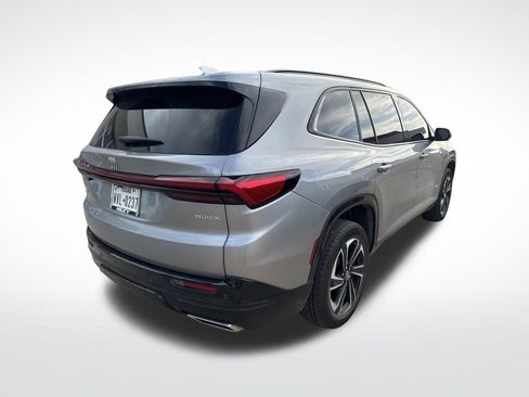 Used 2025 Buick Enclave Sport Touring w/ Power Package FWD image 5