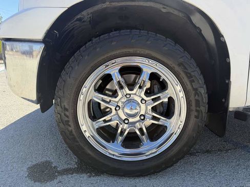 Used 2011 Toyota Tundra 2WD Double Cab w/ Tow Pkg image 3