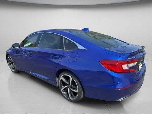 Used 2018 Honda Accord Sport image 8