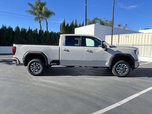 New 2026 GMC Sierra 2500 SLE w/ SLE Value Package; image 4