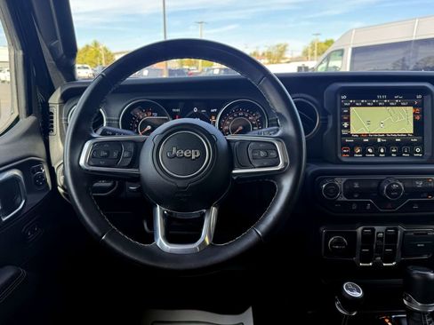 Used 2022 Jeep Gladiator Overland w/ Popular Equipment Package image 20