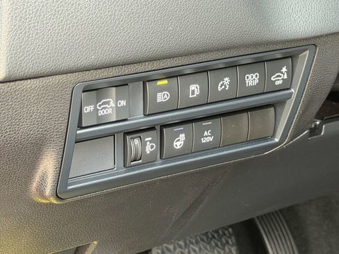 Used 2024 Toyota Sequoia SR5 image 31