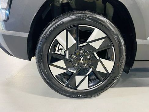 Used 2025 Hyundai Kona SEL image 10