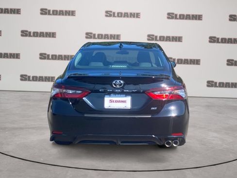Used 2024 Toyota Camry SE FWD image 4