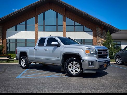 Used 2015 GMC Sierra 1500 SLE w/ SLE Value Package AWD/4WD image 1