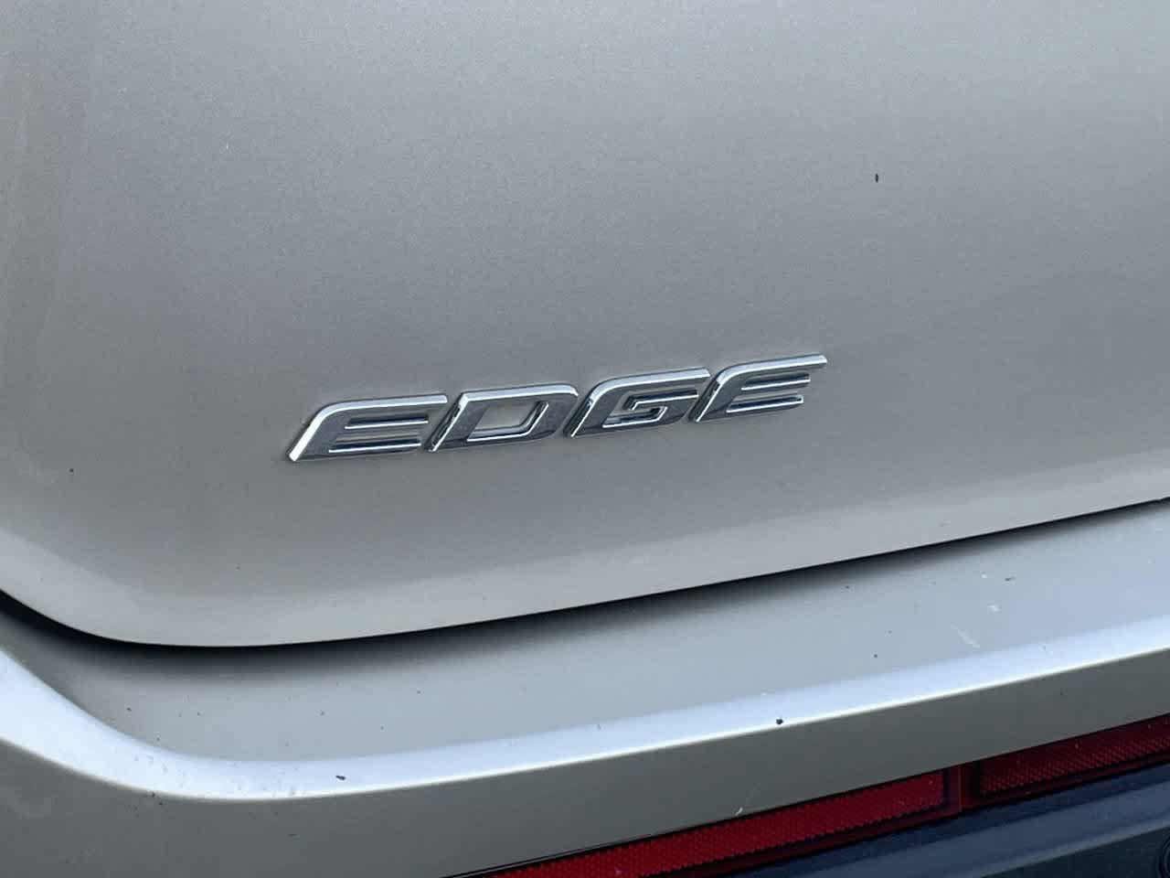 Used 2017 Ford Edge Titanium w/ Technology Package AWD/4WD image 38