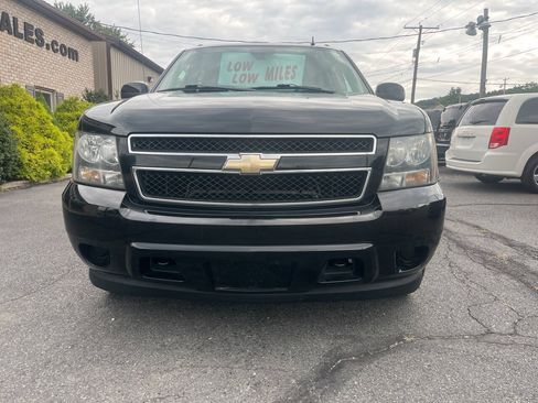 Used 2011 Chevrolet Avalanche LS w/ Convenience Package AWD/4WD image 3