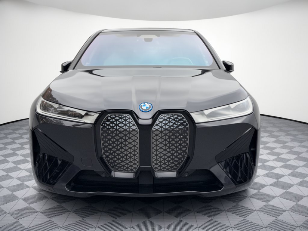 Used 2024 BMW iX xDrive50 w/ Sport Package AWD/4WD image 6