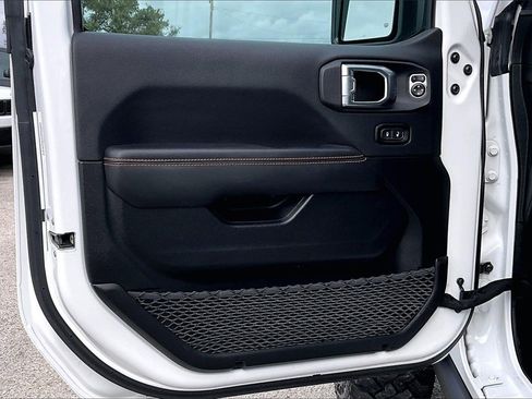 Used 2023 Jeep Gladiator Mojave w/ LED Lighting Group image 17