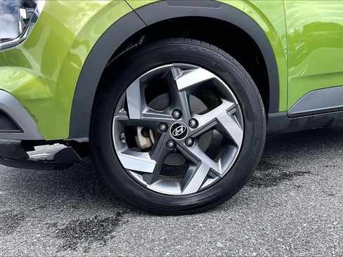 Used 2022 Hyundai Venue SEL w/ Cargo Package image 4