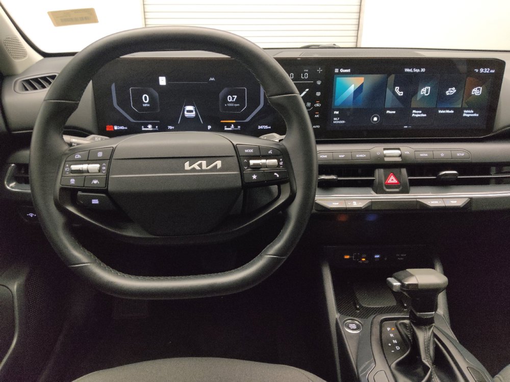 Used 2025 Kia K4 EX FWD image 22