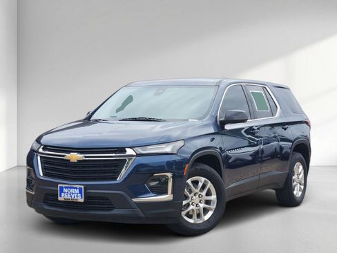 Used 2023 Chevrolet Traverse LS w/ LPO, Roadside Safety Package FWD image 1