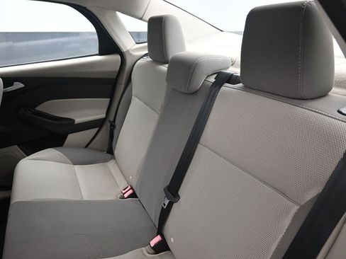 Used 2013 Ford Focus SE FWD image 21