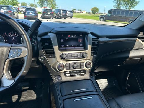 Used 2015 GMC Yukon Denali w/ Touring Package AWD/4WD image 12