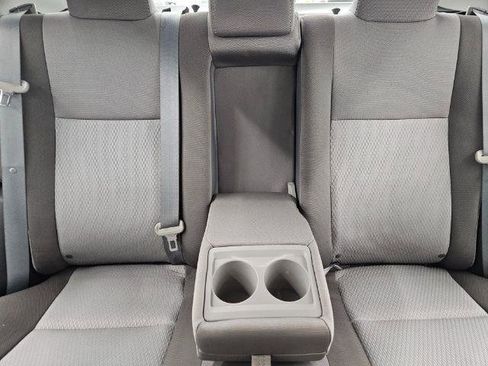 Used 2018 Toyota Corolla LE image 35