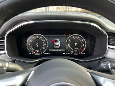 Used 2024 Jaguar F-PACE R-Dynamic S image 24