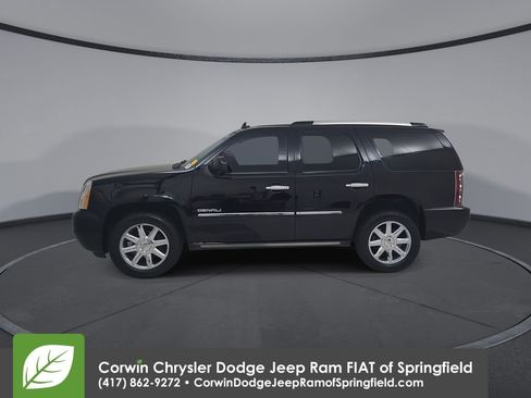 Used 2014 GMC Yukon Denali AWD/4WD image 9