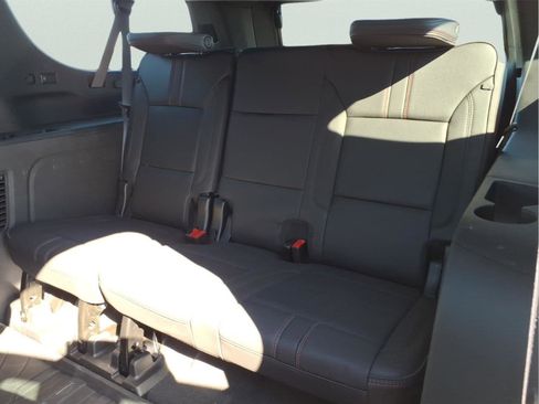 Used 2023 Chevrolet Suburban RST w/ Luxury Package image 10