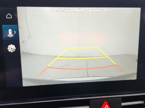 Used 2025 Hyundai Elantra SEL FWD image 19