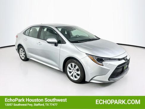 Used 2024 Toyota Corolla LE FWD image 1