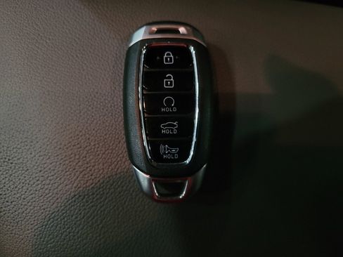 Used 2023 Hyundai Elantra SEL FWD image 32
