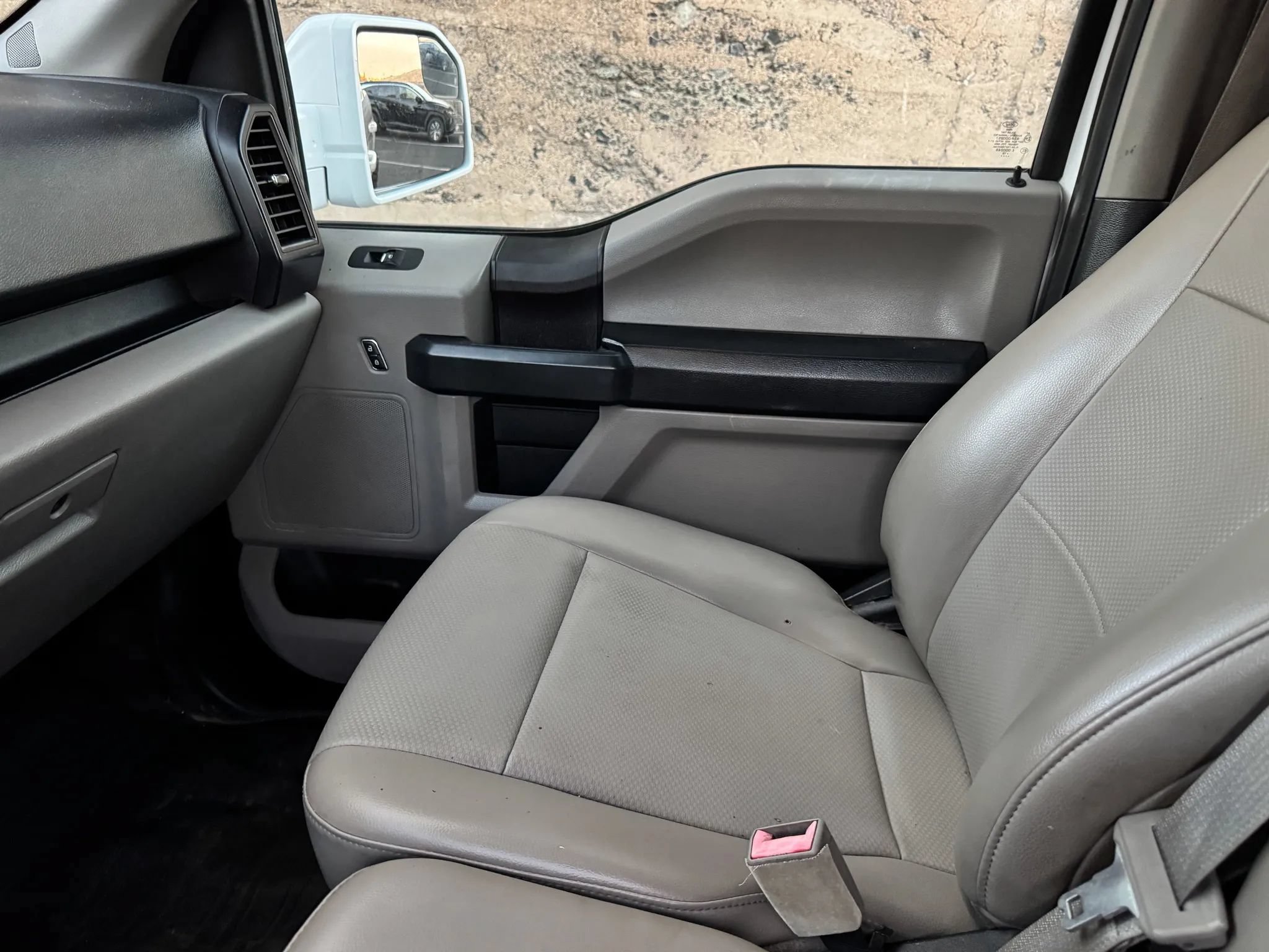 Used 2018 Ford F150 XL w/ Equipment Group 101A Mid AWD/4WD image 19