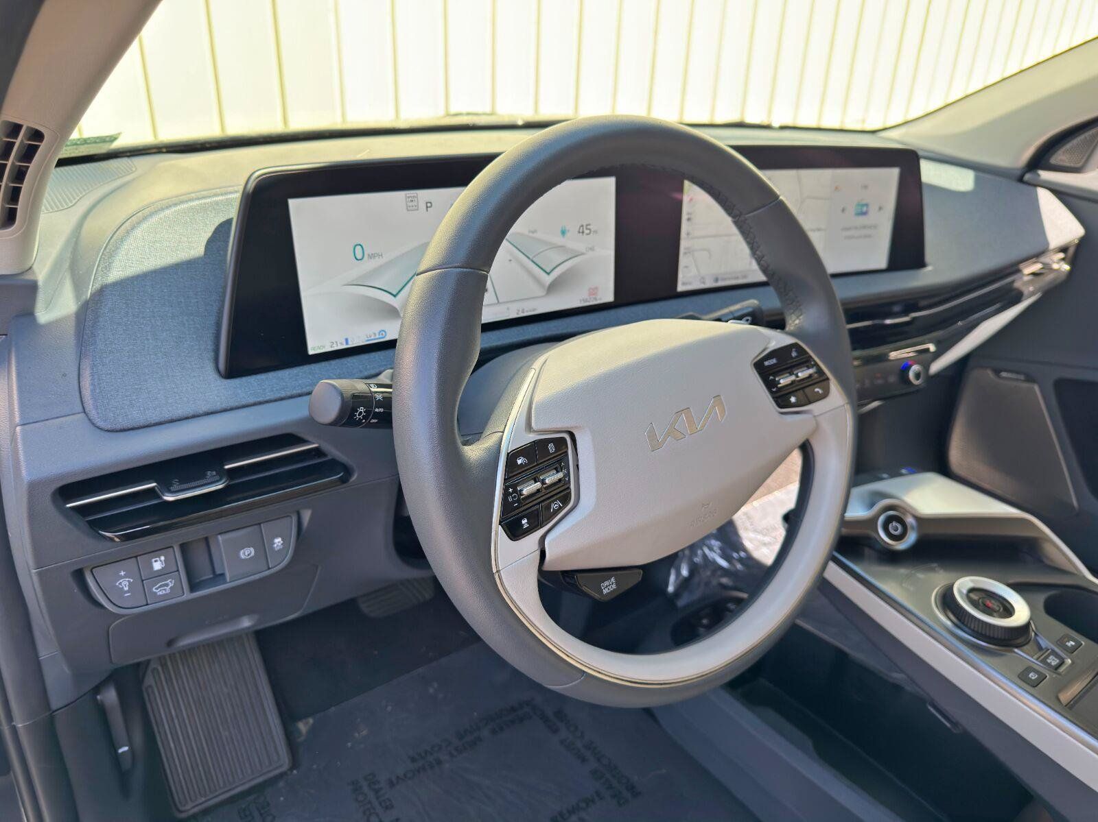 Used 2022 Kia EV6 Wind RWD image 13