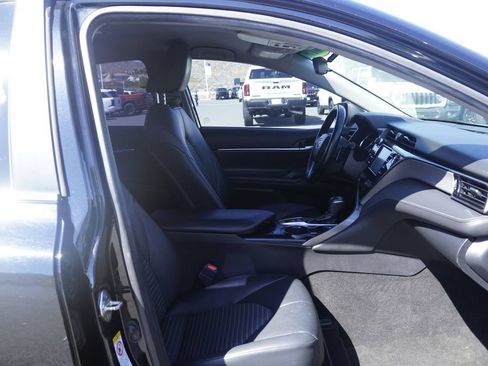 Used 2019 Toyota Camry SE FWD image 28