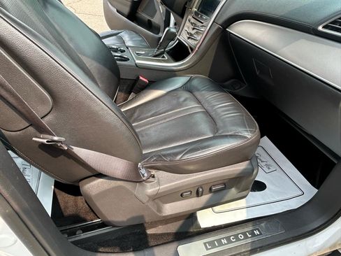 Used 2014 Lincoln MKX AWD w/ Equipment Group 101A image 12