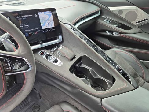 Used 2022 Chevrolet Corvette 3LT w/ Z51 Performance Package image 18