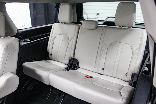 Used 2021 Ford Expedition Max Platinum AWD/4WD image 13