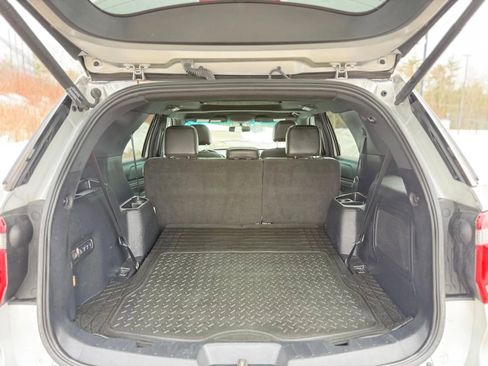 Used 2017 Ford Explorer Sport image 11