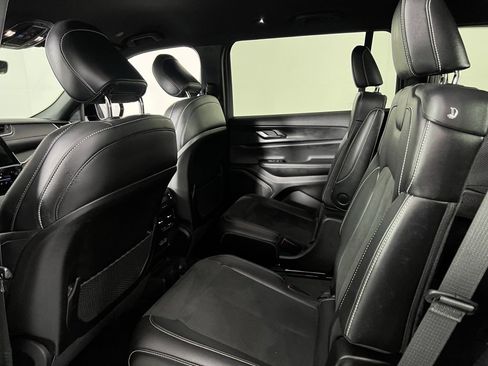 Certified 2025 Jeep Grand Cherokee L Altitude image 25