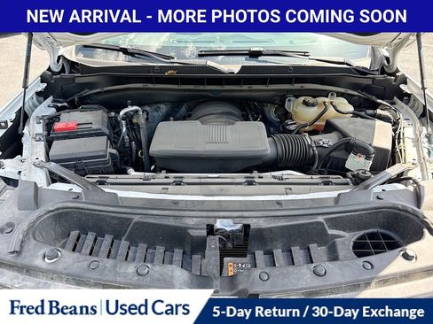 Used 2022 Chevrolet Tahoe Z71 w/ Luxury Package AWD/4WD image 9