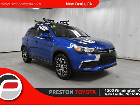 Used 2019 Mitsubishi Outlander Sport ES image 1