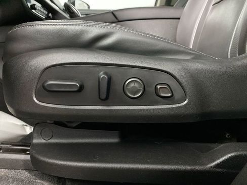 Used 2020 Buick Enclave Avenir w/ Avenir Technology Package image 12