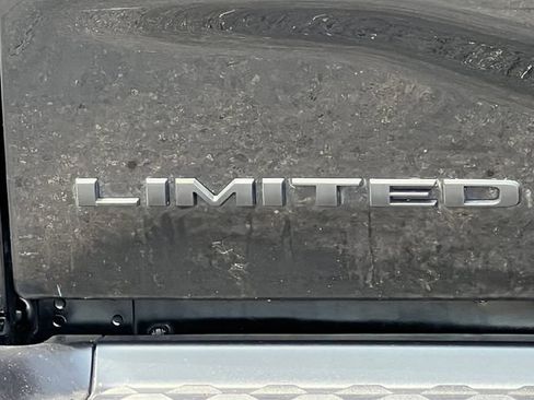 Used 2024 RAM 3500 Limited AWD/4WD image 10
