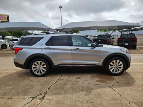 Used 2020 Ford Explorer Limited image 4