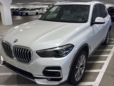 Used 2023 BMW X5 xDrive40i w/ Premium Package image 1