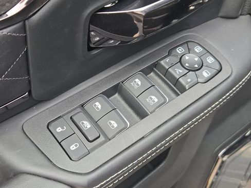 New 2026 RAM 2500 Limited AWD/4WD image 19