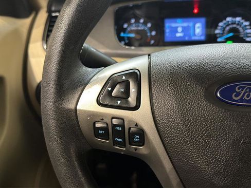 Used 2017 Ford Taurus SE image 27