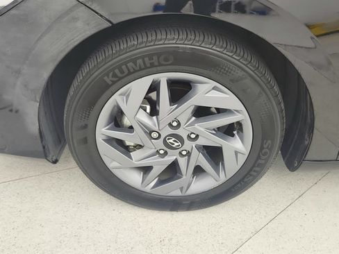 Used 2024 Hyundai Elantra SEL FWD image 27