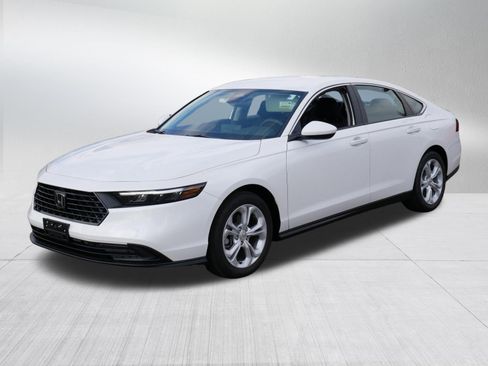 Used 2026 Honda Accord LX image 3