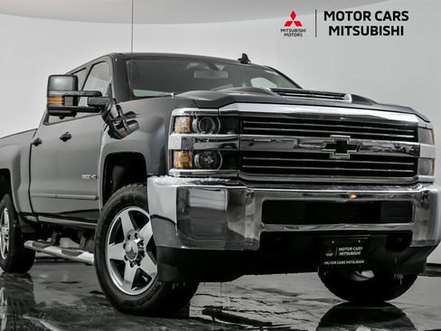 Used 2018 Chevrolet Silverado 2500 LT image 1